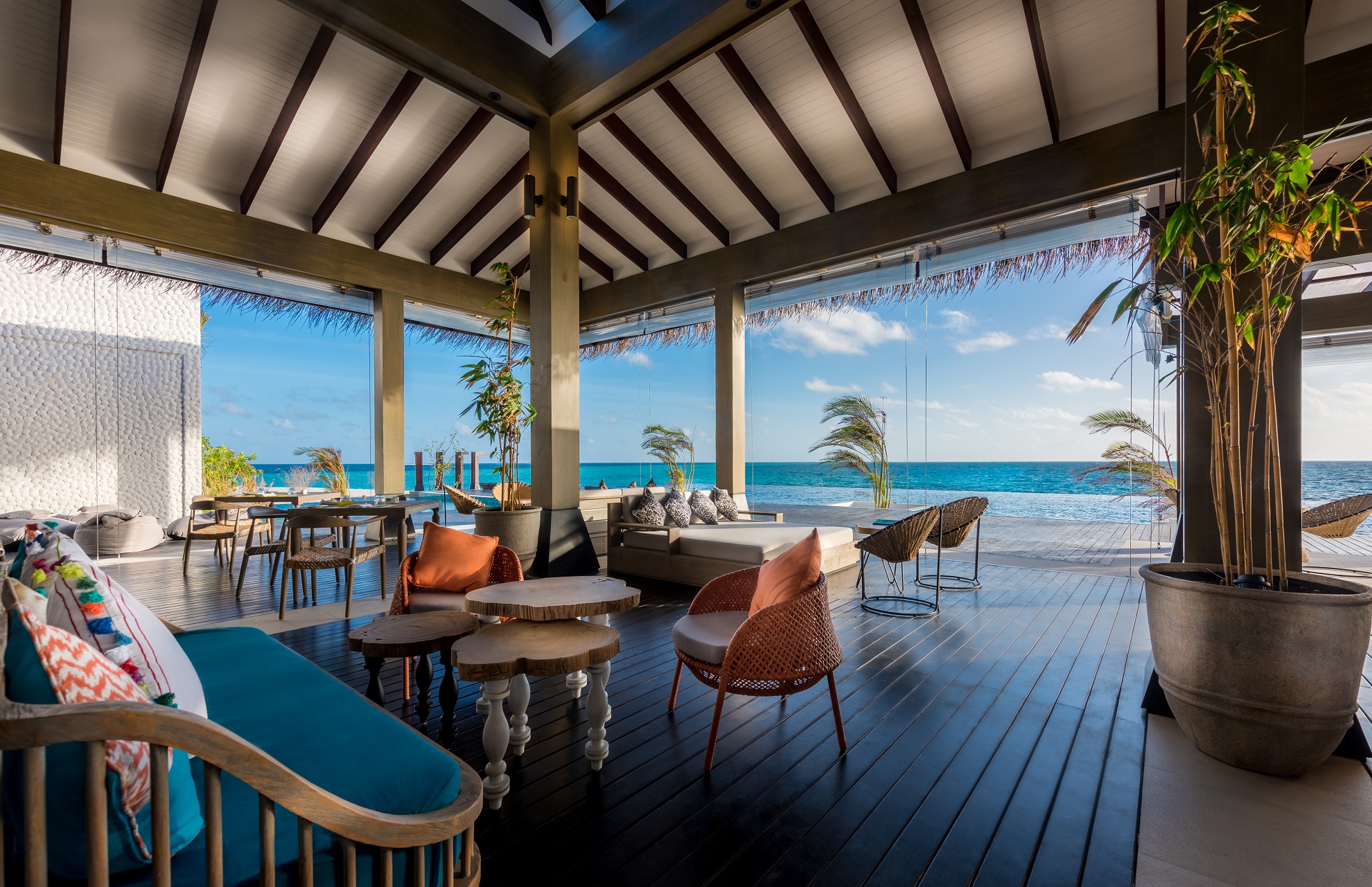 Breeze Poolside Dining & Bar