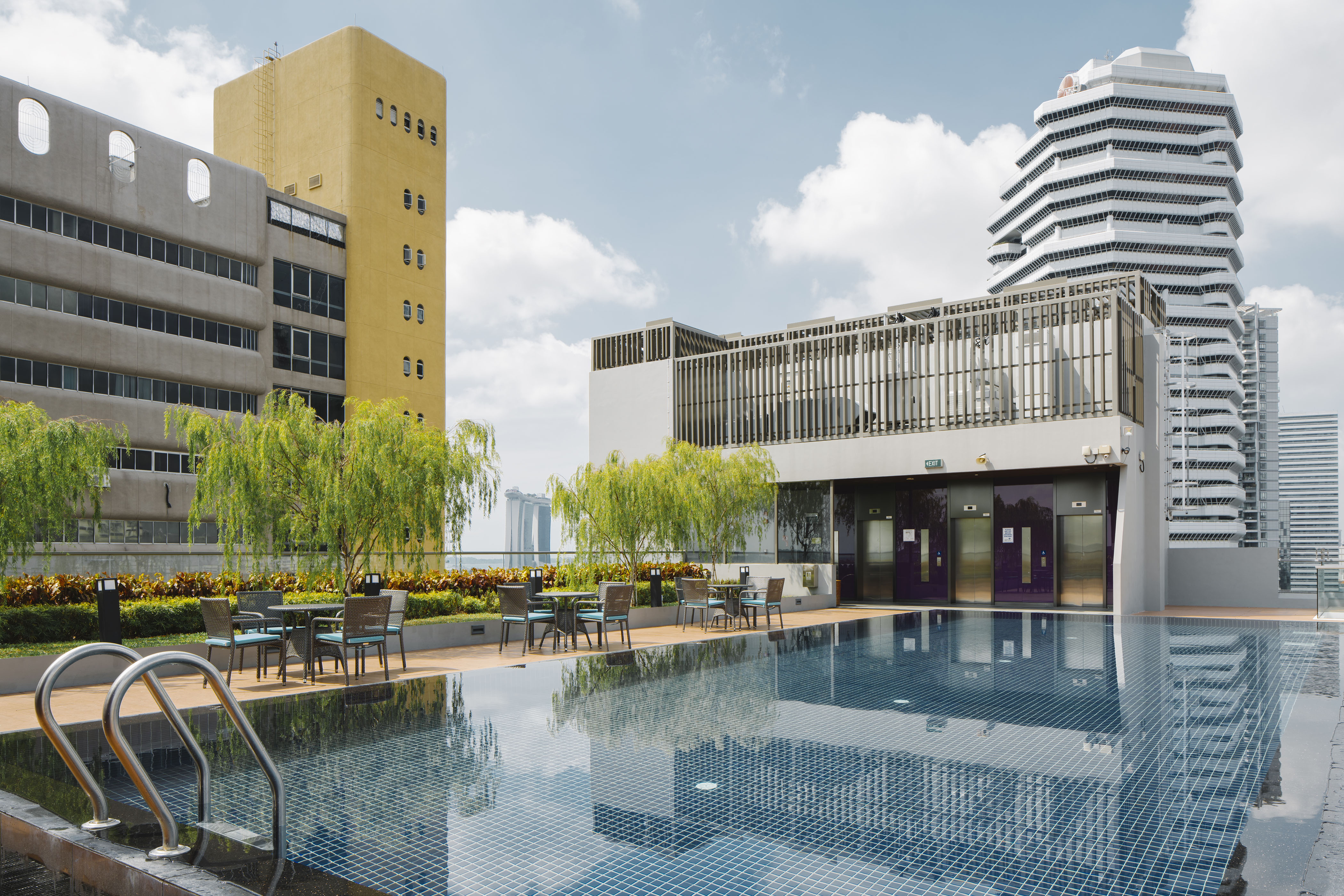 Rooftop pool - Destination Singapore Beach Road