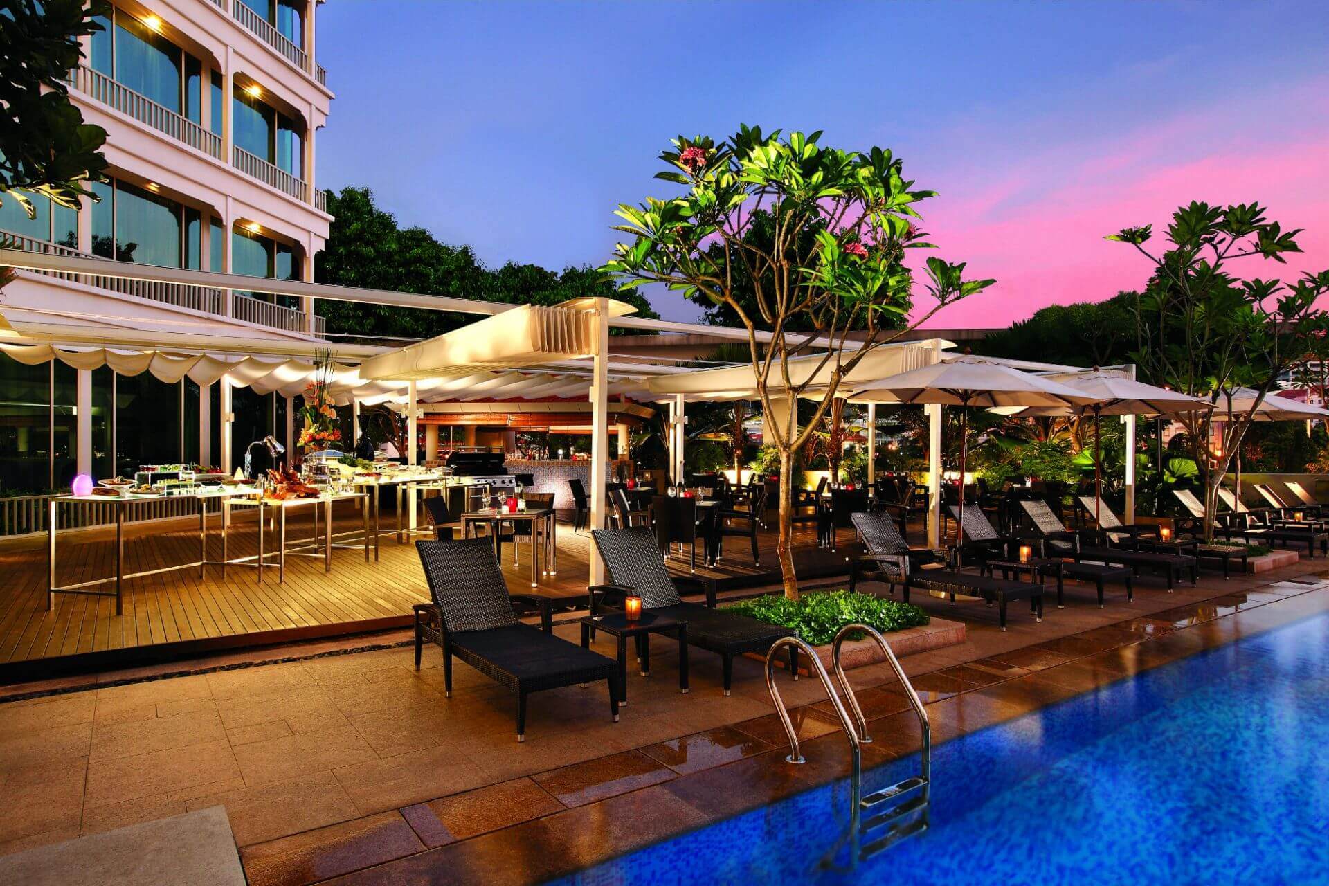 Clarke Quay Bars | Cocobolo Poolside Bar + Grill Singapore